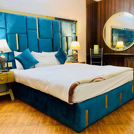 Fiesta Inn Hotel & Resorts Multan Esterno foto