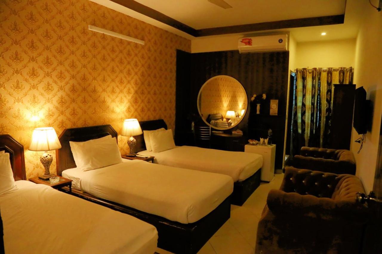 Fiesta Inn Hotel & Resorts Multan Esterno foto
