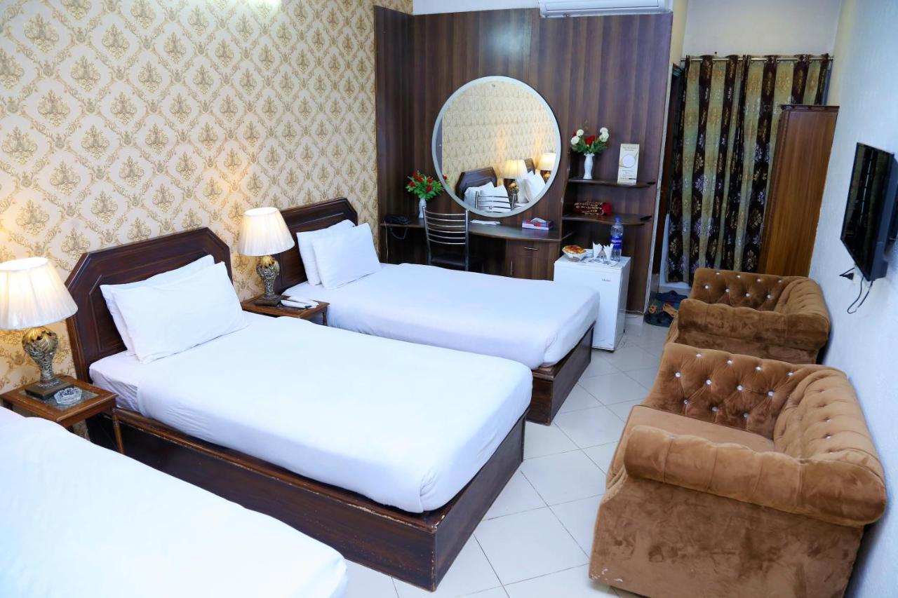 Fiesta Inn Hotel & Resorts Multan Esterno foto