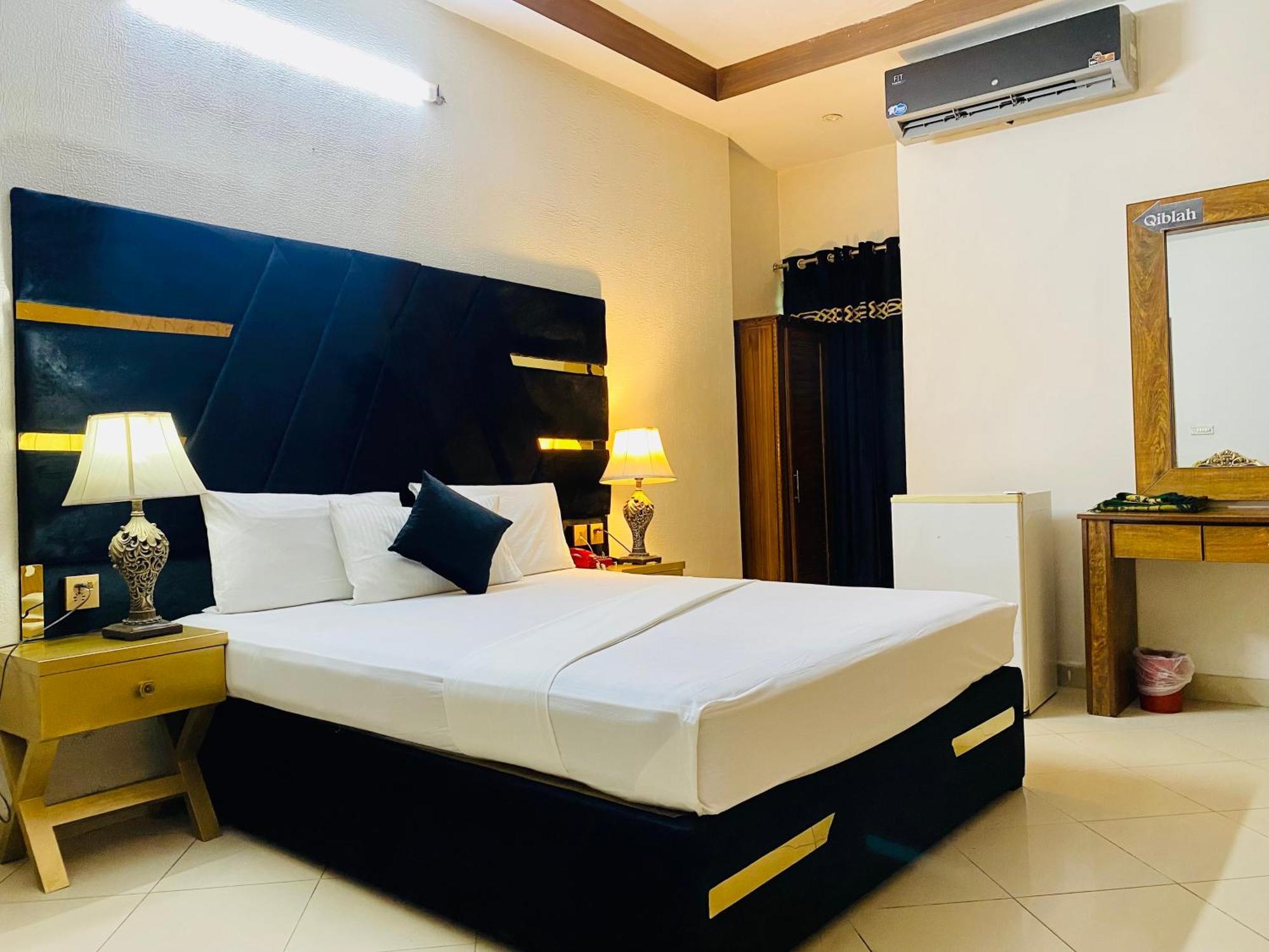 Fiesta Inn Hotel & Resorts Multan Esterno foto