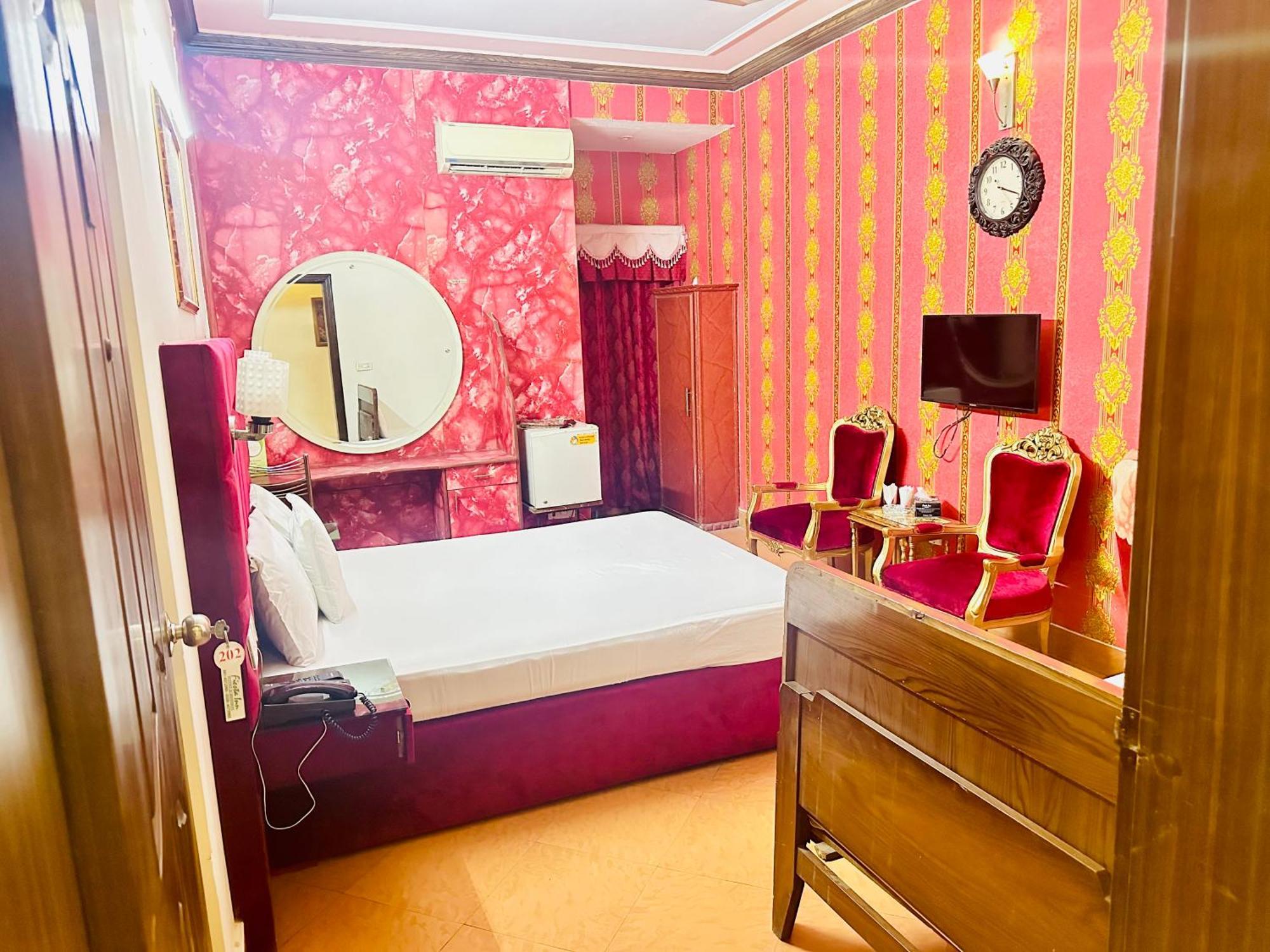 Fiesta Inn Hotel & Resorts Multan Esterno foto