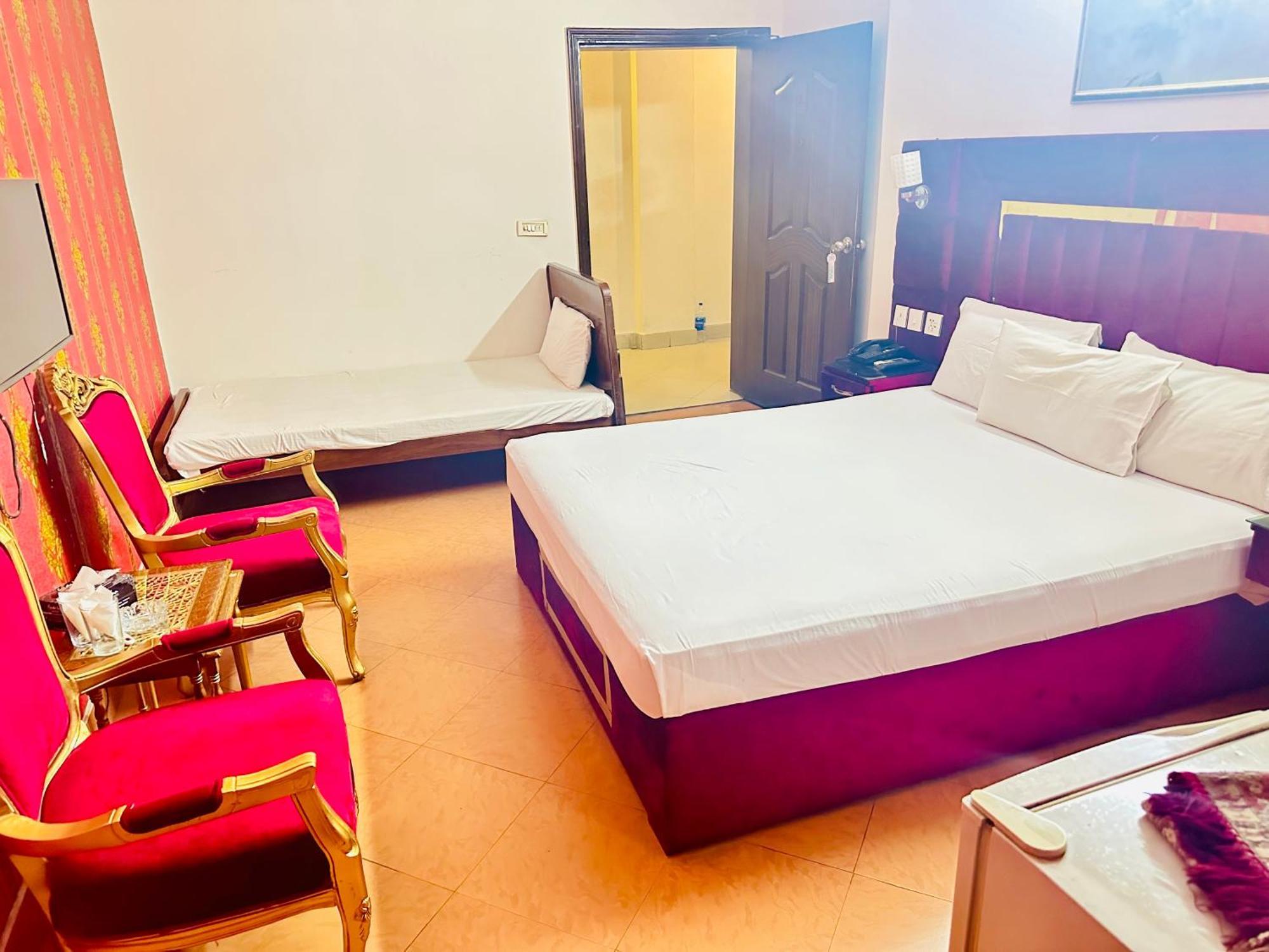 Fiesta Inn Hotel & Resorts Multan Esterno foto