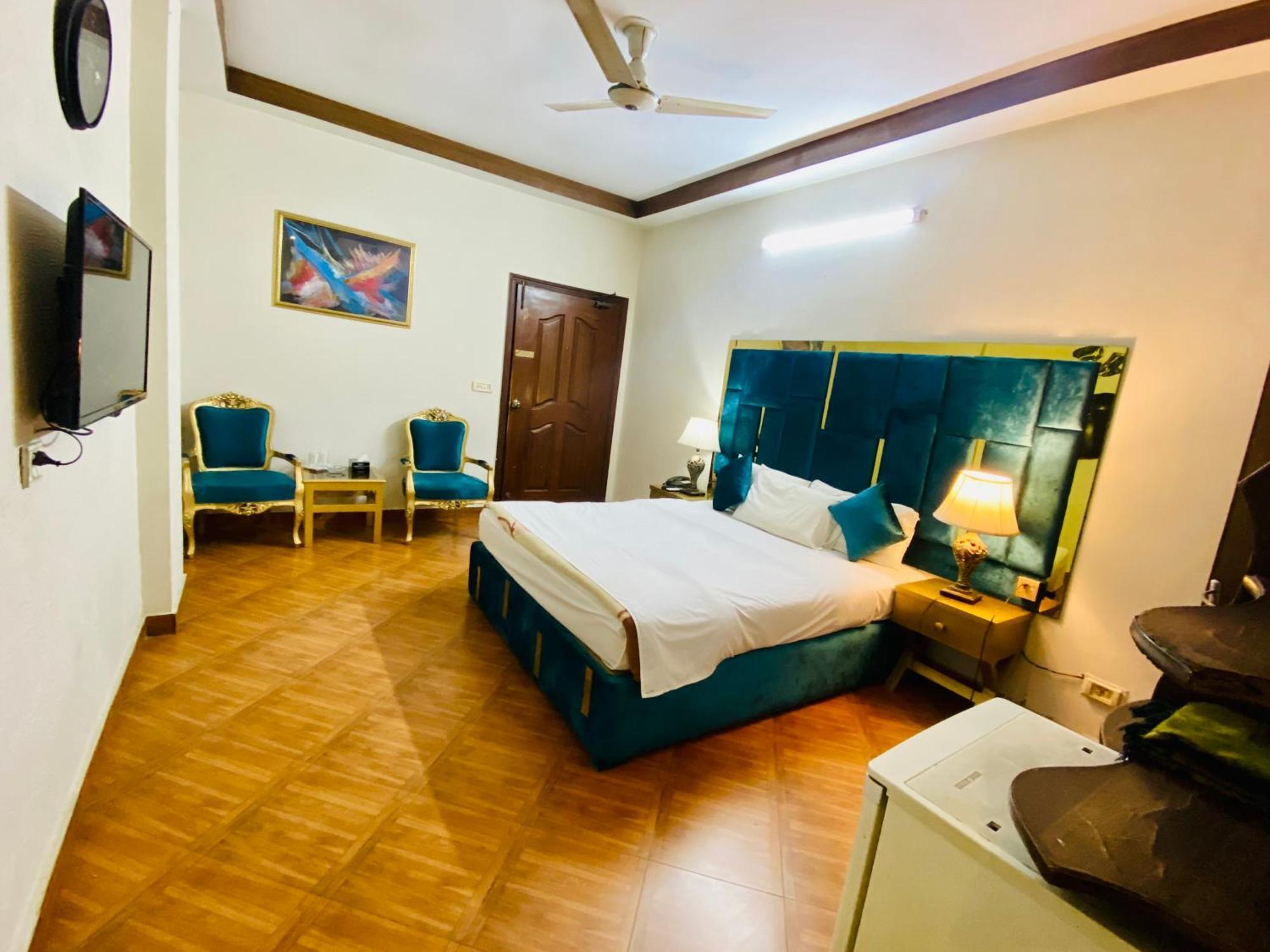 Fiesta Inn Hotel & Resorts Multan Esterno foto