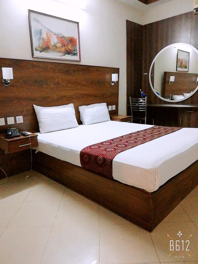 Fiesta Inn Hotel & Resorts Multan Esterno foto