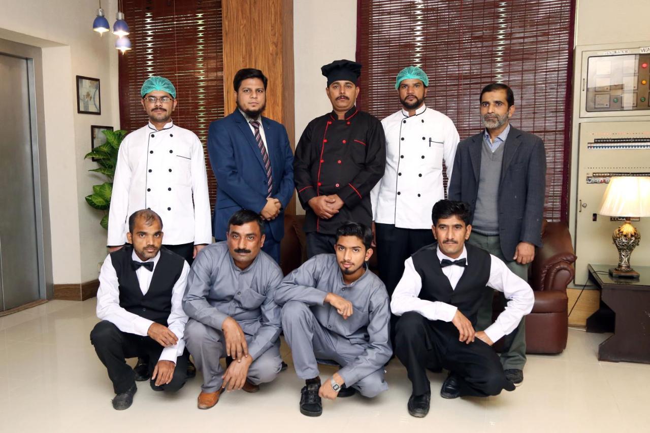 Fiesta Inn Hotel & Resorts Multan Esterno foto